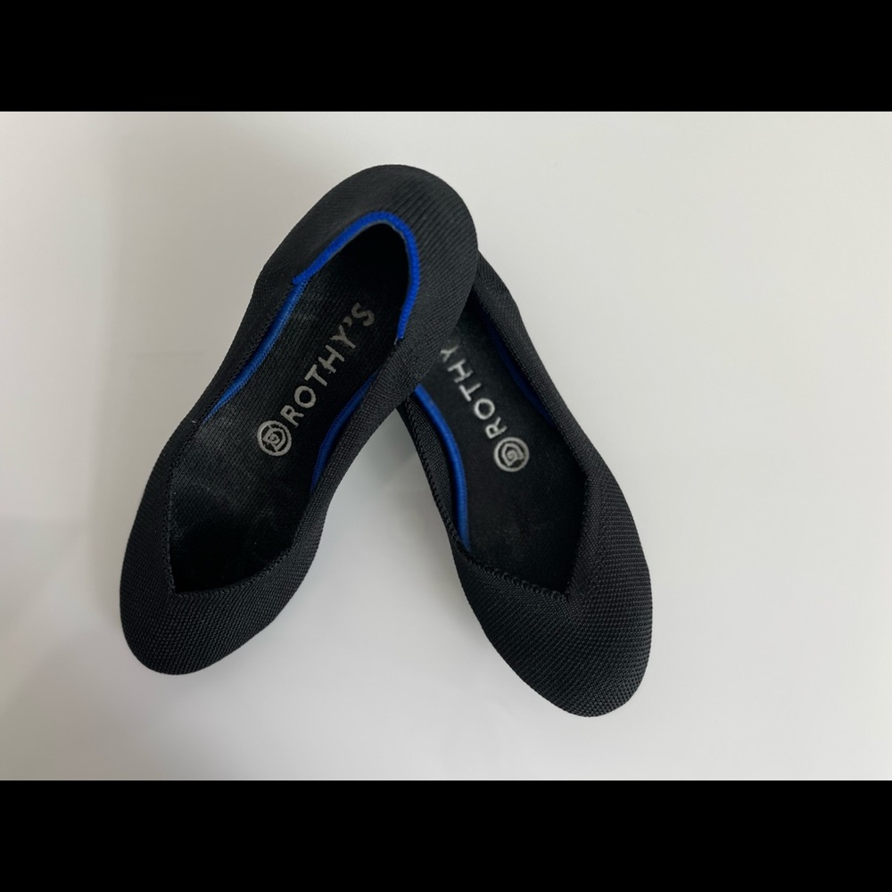 Slightly used Rothy’s size 6.5 in black flats